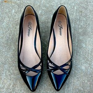 Black 1.5” heels. Worn 1x. Clean smoke free home